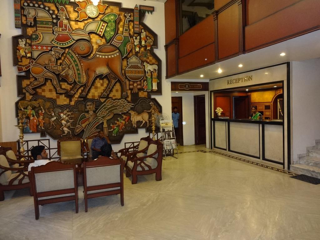 Hotel North Gate Maduráj Kültér fotó